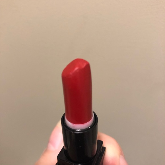 $84 VALUE Set of 4 luxury beauty products - Picture 4 of 8